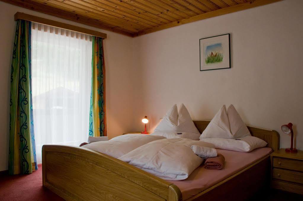 Landhaus Alpenrose - Feriendomizile Pichler Heiligenblut Exteriér fotografie